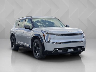 New 2026 Kia EV9 Land w/ Nightfall Edition Package