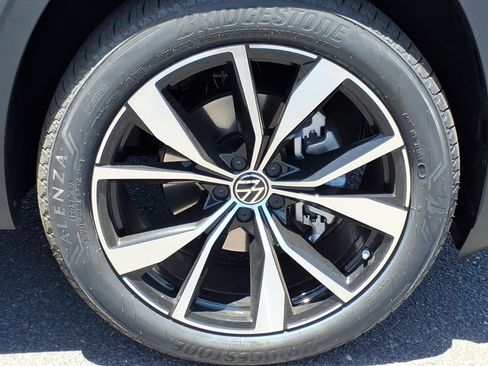 New 2026 Volkswagen Atlas SEL Premium R-Line AWD/4WD image 9