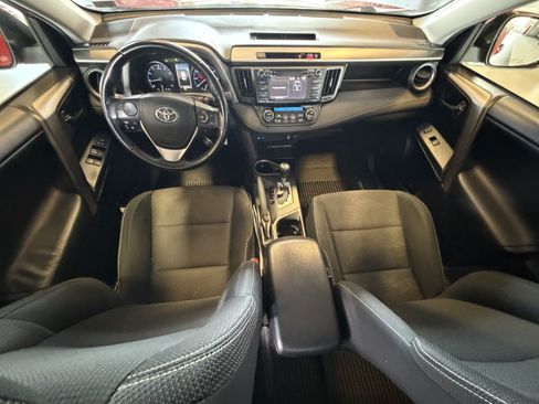 Used 2017 Toyota RAV4 XLE AWD/4WD image 3