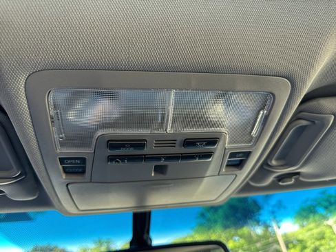 Used 2017 Toyota Camry XLE FWD image 28