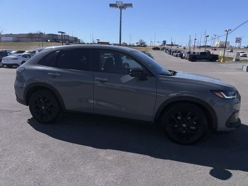 Used 2025 Honda HR-V Sport image 8