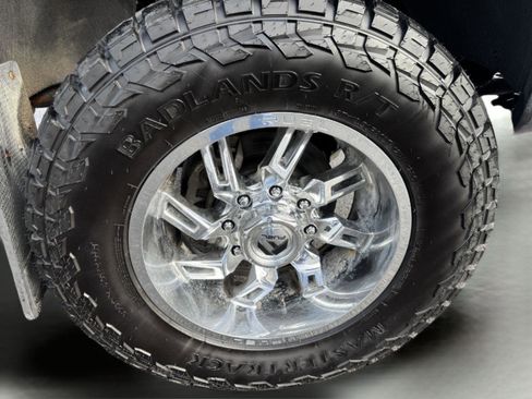 Used 2024 GMC Sierra 3500 Denali AWD/4WD image 32