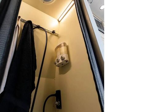 Used 2019 Mercedes-Benz Sprinter 4x4 170 image 54