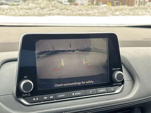 Used 2023 Nissan Rogue SV image 18