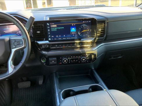 Used 2024 Chevrolet Silverado 2500 LTZ w/ LTZ Convenience Package image 7