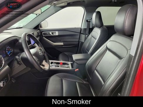 Used 2023 Ford Explorer XLT w/ Equipment Group 202A image 13