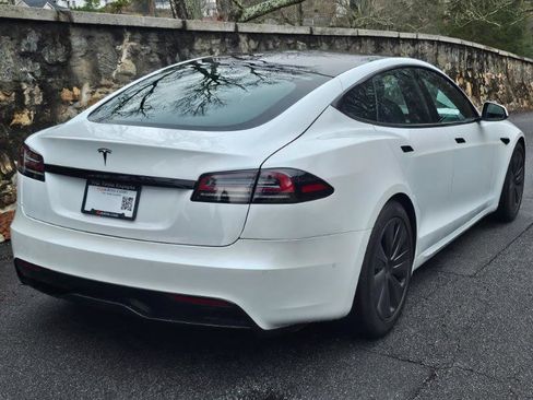 Used 2022 Tesla Model S AWD image 10