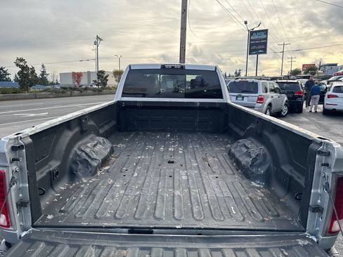 Used 2017 RAM 3500 Laramie w/ Convenience Group image 6