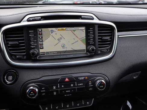 Used 2018 Kia Sorento SX image 20