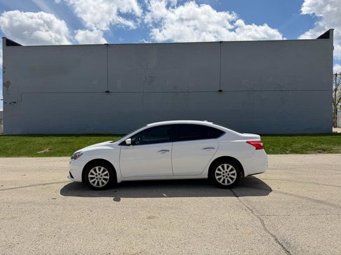 Used 2017 Nissan Sentra SV image 4