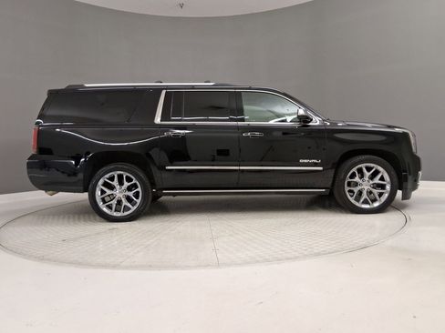 Used 2019 GMC Yukon XL Denali w/ Denali Ultimate Package AWD/4WD image 6
