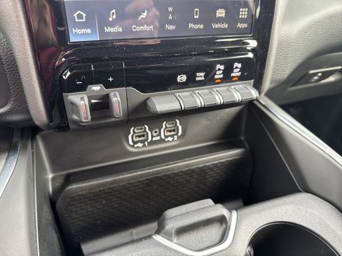 Used 2024 RAM 3500 Laramie w/ Night Edition AWD/4WD image 18