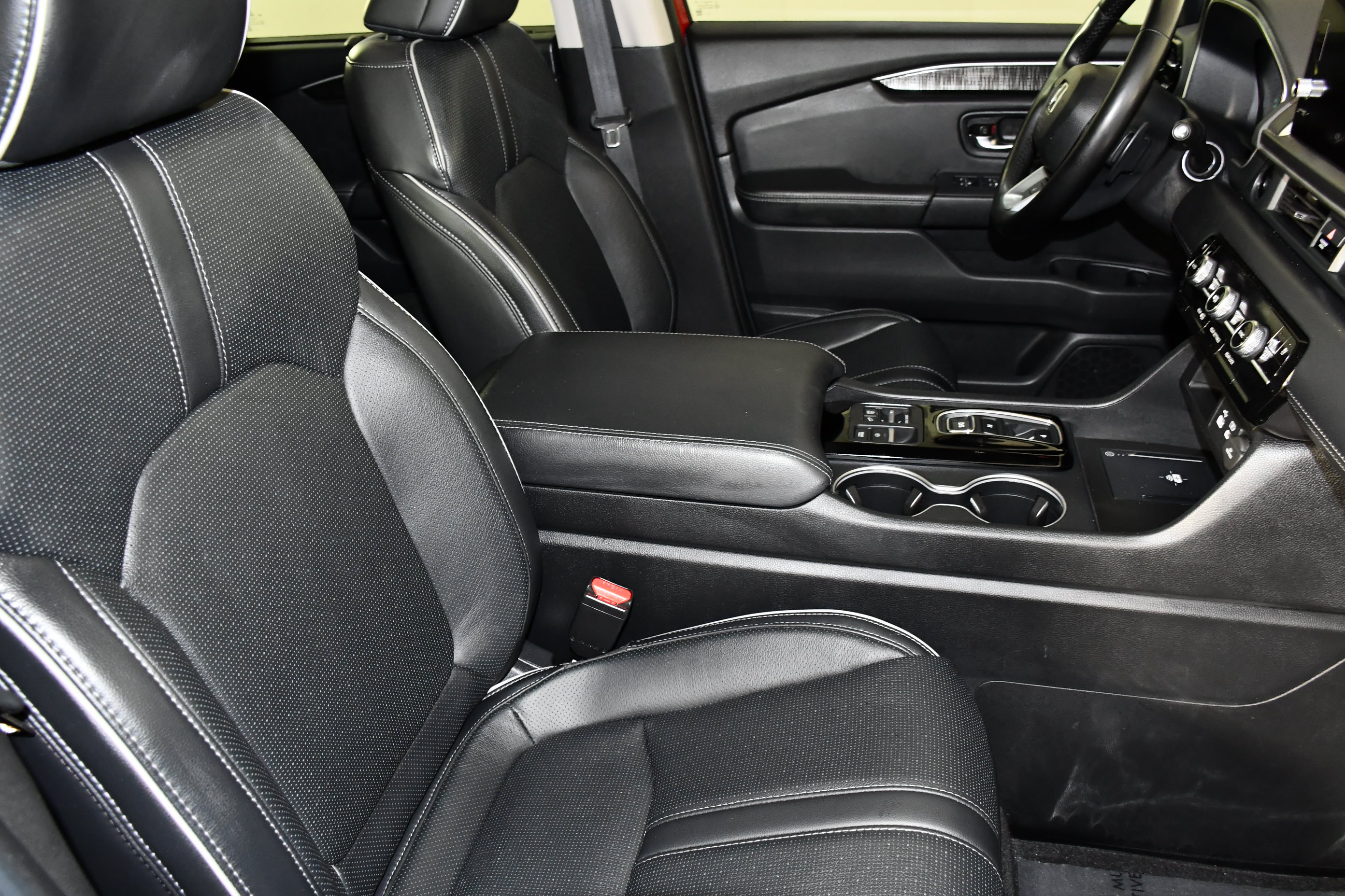 Certified 2023 Honda Pilot Elite image 44