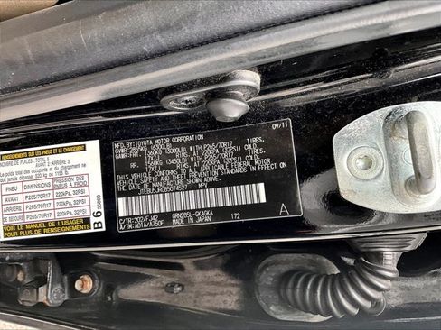 Used 2011 Toyota 4Runner SR5 AWD/4WD image 30