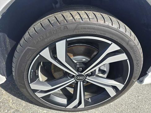 Certified 2024 Audi Q3 2.0T Premium Plus image 9