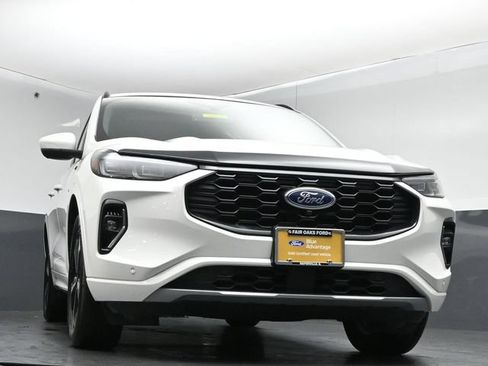 Certified 2023 Ford Escape ST-Line Elite w/ Class II Trailer Tow Package AWD/4WD image 39