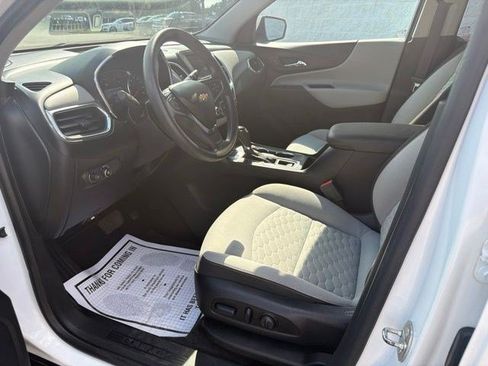 Used 2019 Chevrolet Equinox LT FWD image 12