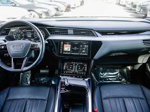 Certified 2023 Audi e-tron Premium Plus w/ Premium Plus Package image 12