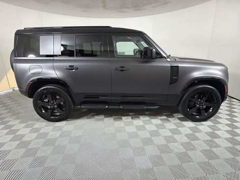 New 2026 Land Rover Defender 110 X-Dynamic SE image 5