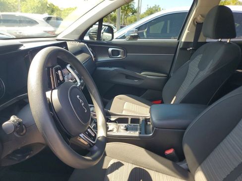 Used 2022 Kia Sorento LX FWD image 5