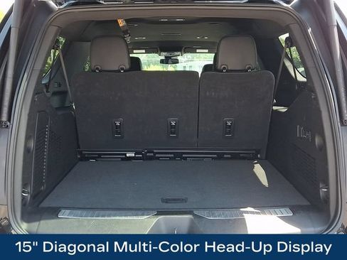 Used 2025 GMC Yukon XL Denali AWD/4WD image 30