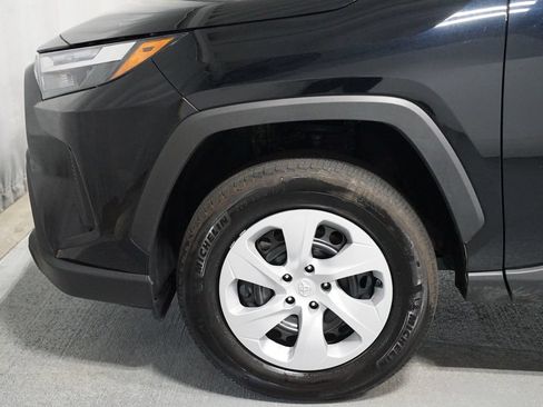 Certified 2025 Toyota RAV4 LE FWD image 5