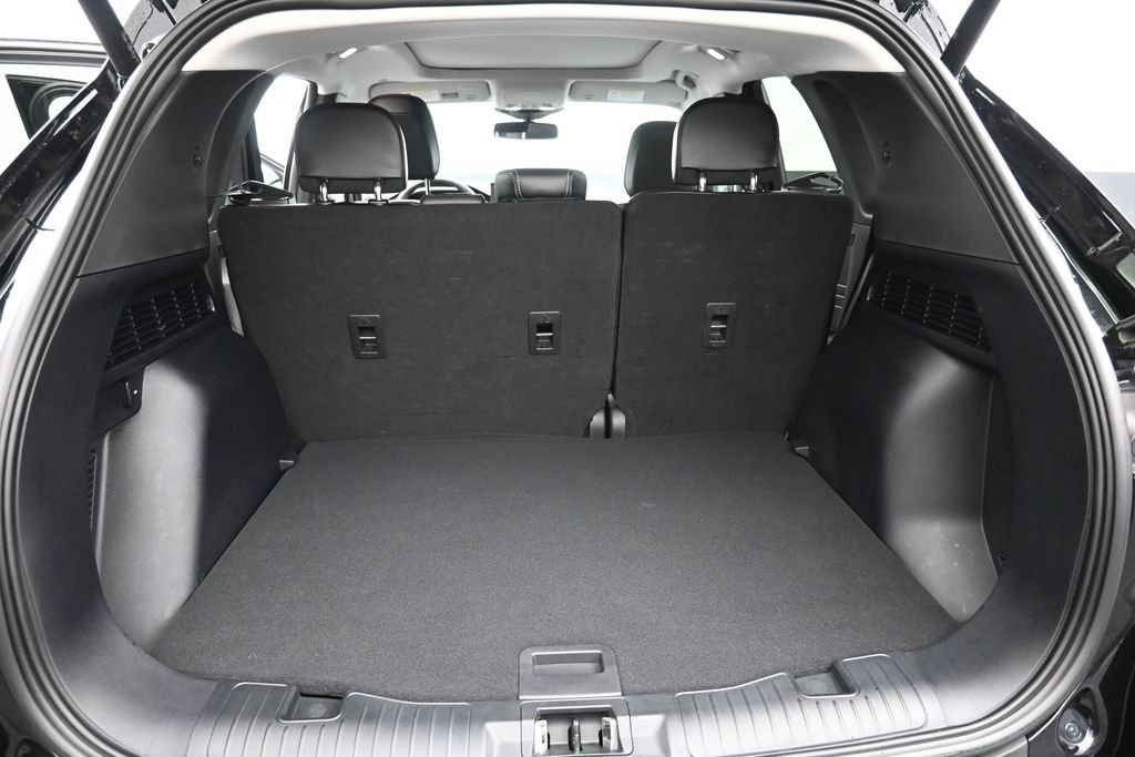Used 2024 Ford Escape SE w/ PHEV Premium Package FWD image 9