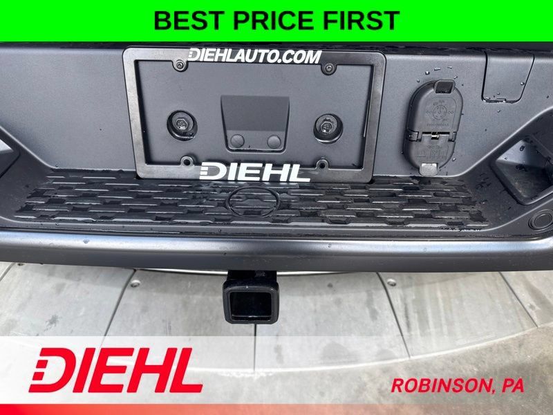 New 2026 RAM 1500 Warlock AWD/4WD image 9