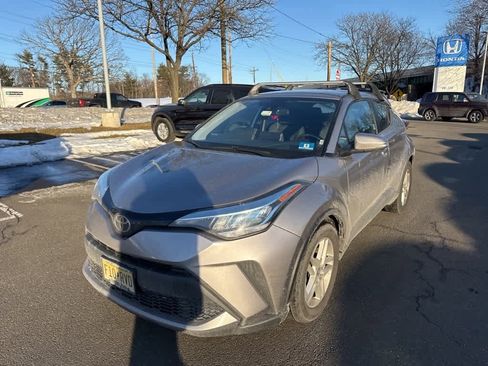 Used 2020 Toyota C-HR LE image 5