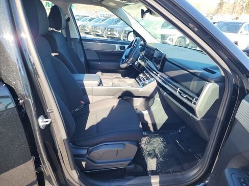 Used 2025 Hyundai Santa Fe SE AWD/4WD image 18