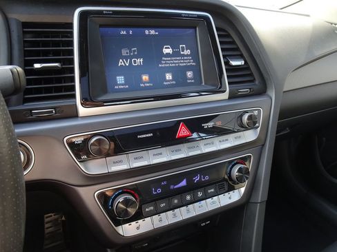 Used 2018 Hyundai Sonata Sport FWD image 16