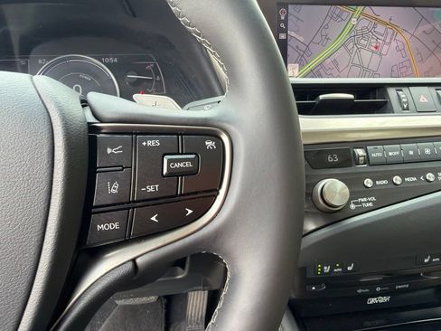 Used 2021 Lexus ES 300h w/ Premium Package FWD image 30