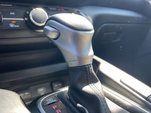 Certified 2022 Kia Soul LX image 21