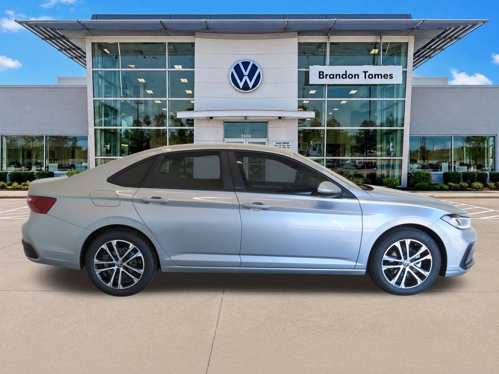 Used 2026 Volkswagen Jetta Sport FWD image 2