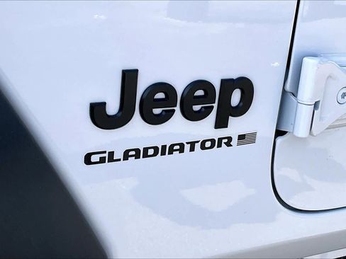 New 2026 Jeep Gladiator Sport AWD/4WD image 14