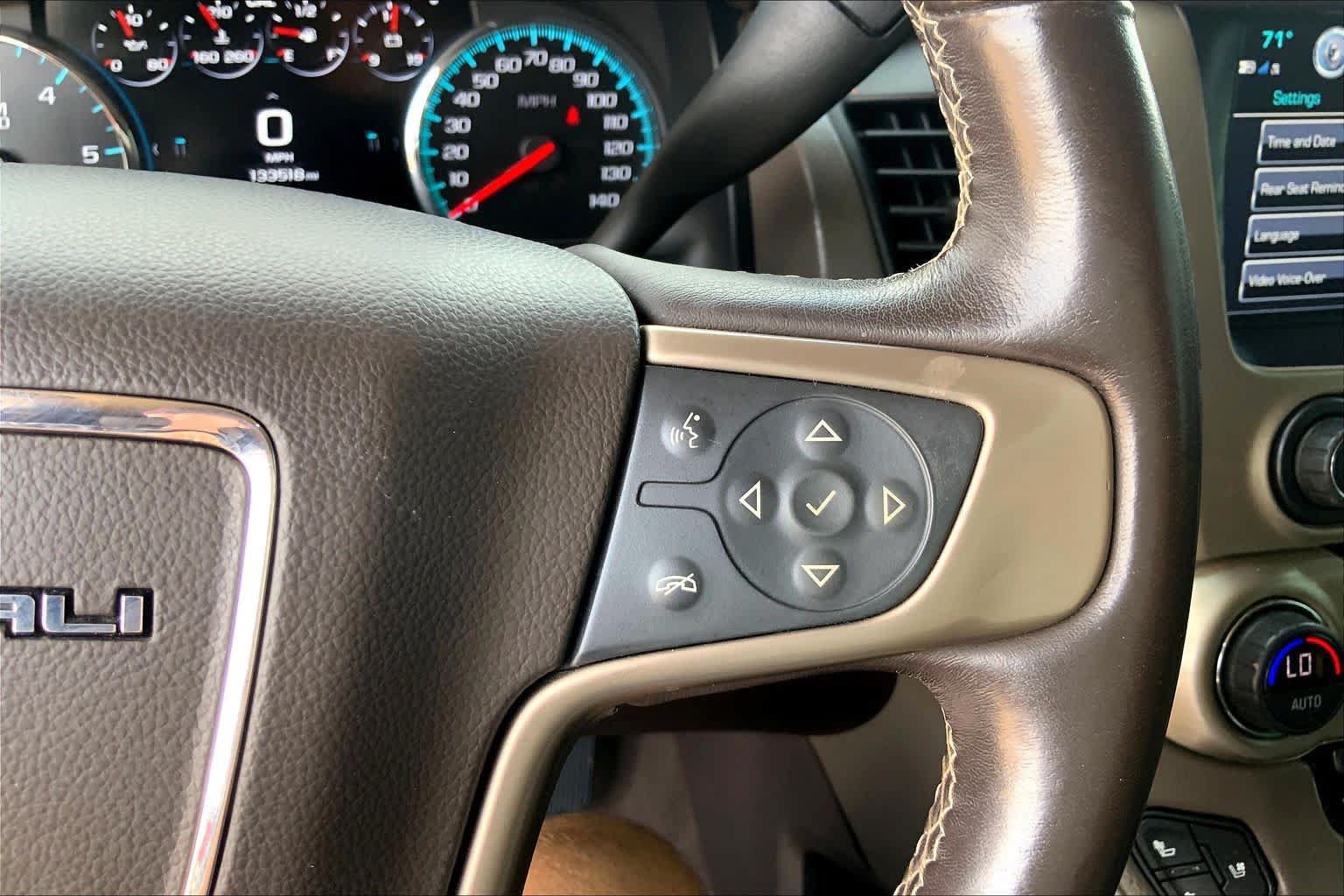 Used 2019 GMC Yukon Denali w/ Denali Ultimate Package AWD/4WD image 25