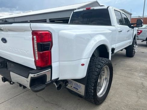 Used 2024 Ford F350 Lariat w/ Lariat Ultimate Package AWD/4WD image 13