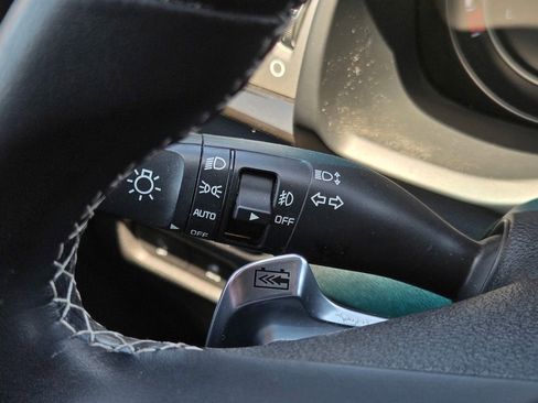 Used 2019 Kia Niro EX FWD image 23