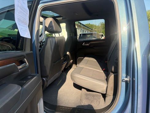 Certified 2025 GMC Sierra 2500 Denali w/ Technology Package AWD/4WD image 38