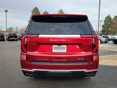 New 2026 GMC Yukon XL Denali w/ Denali Reserve Package AWD/4WD image 10