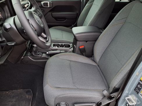 New 2026 Jeep Gladiator Sport image 6