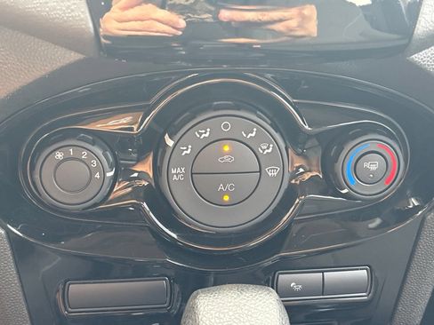 Used 2019 Ford Fiesta SE w/ Equipment Group 201A FWD image 25