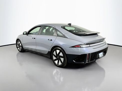 Used 2024 Hyundai Ioniq 6 SE RWD image 5