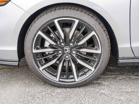 New 2025 Honda Accord Touring image 9