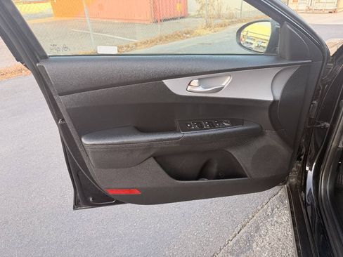Used 2024 Kia Forte LXS FWD image 22