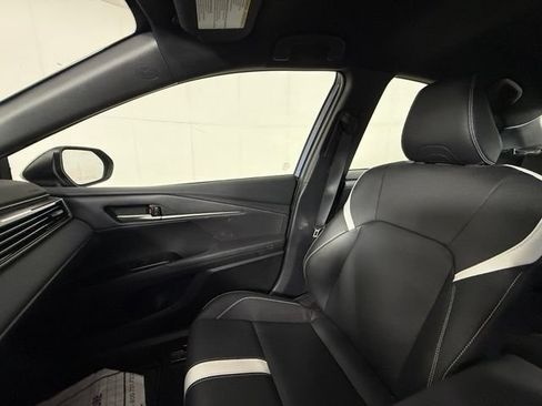 Used 2025 Toyota Camry SE FWD image 20