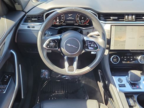 Used 2025 Jaguar F-PACE R-Dynamic S AWD/4WD image 16