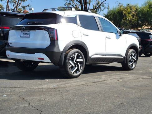 New 2026 Nissan Kicks SV w/ SV Premium Package image 2