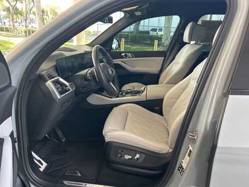Used 2024 BMW X5 xDrive40i w/ M Sport Package image 5