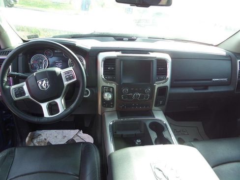 Used 2016 RAM 1500 Laramie w/ Convenience Group image 9